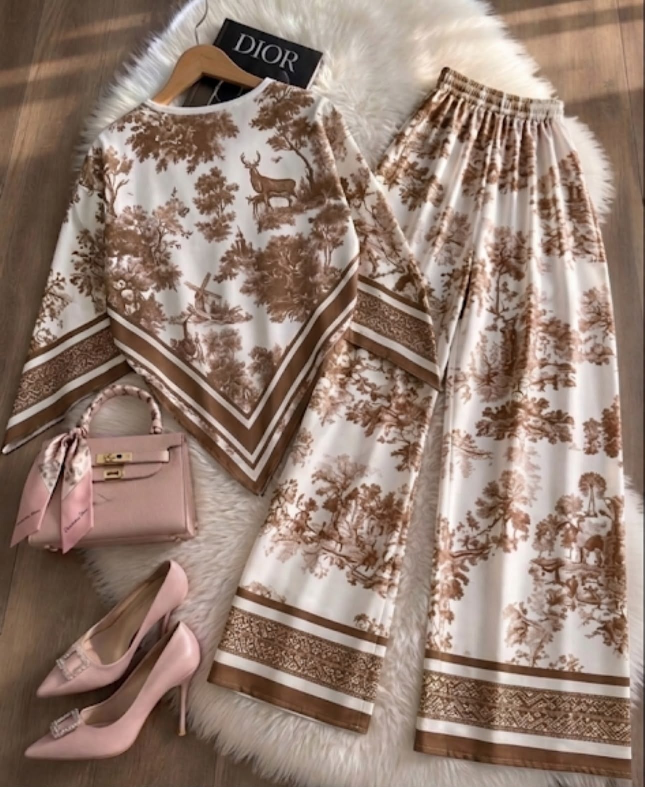 Ensemble satin